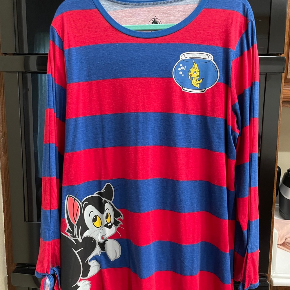 Disney Parks Figaro and Cleo top